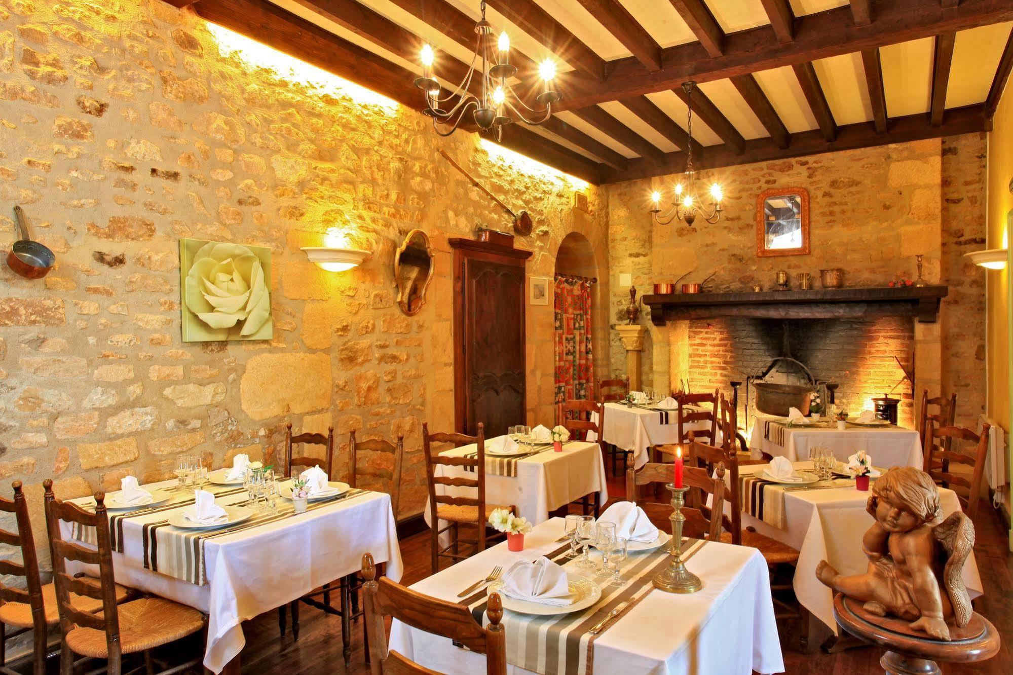 Hotel Restaurant La Verperie Sarlat-la-Canéda Exterior foto